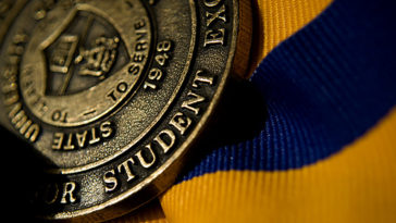 Chancellor's Award. Photo source : canton.edu